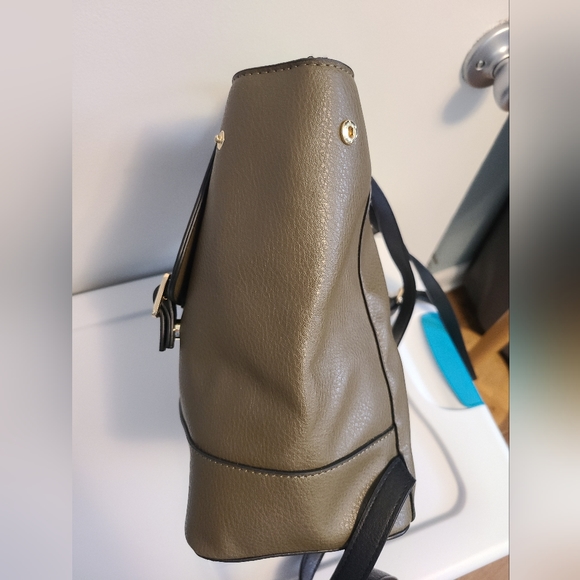 EUC Just Fab Backpack/Purse - Olive green w/ Cheetah print - Picture 4 of 15